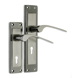 M7F20 - 3 Lever Lockset Aristata 8"